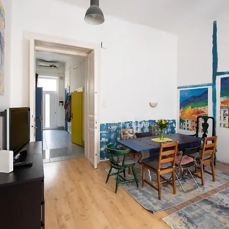 Apartment Center- Historic Jewish Quarter